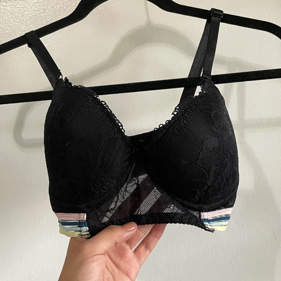 Black Lace Bra - Picture 5 of 5